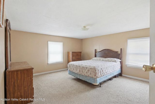 5562 New York 9g, Livingston, NY 12534