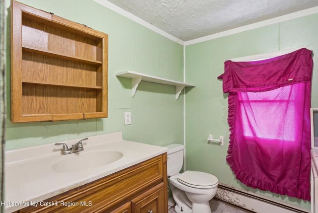 5562 New York 9g, Livingston, NY 12534