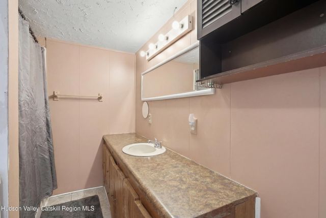 5562 New York 9g, Livingston, NY 12534