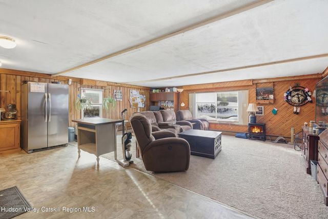 5562 New York 9g, Livingston, NY 12534