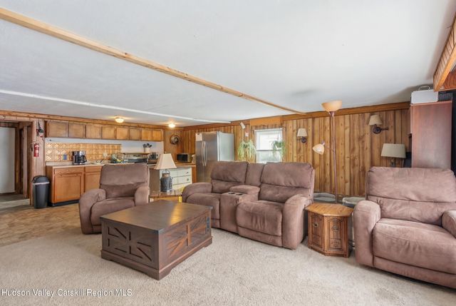 5562 New York 9g, Livingston, NY 12534