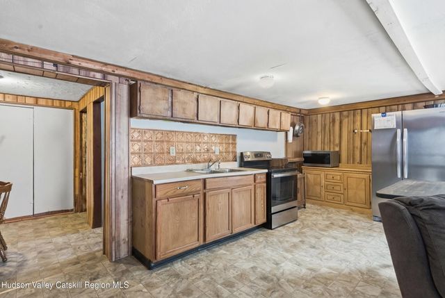 5562 New York 9g, Livingston, NY 12534