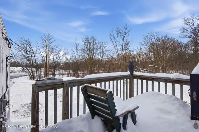 5562 New York 9g, Livingston, NY 12534