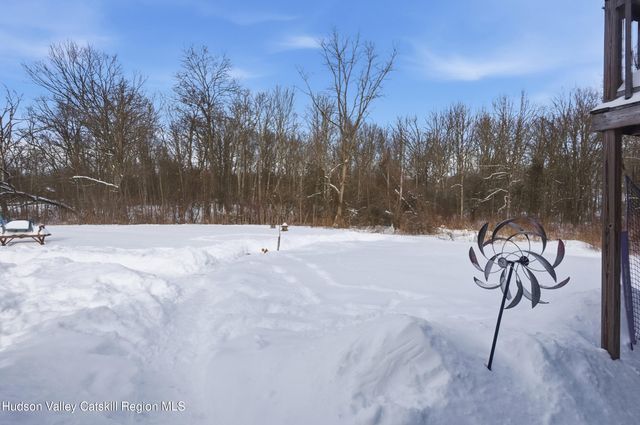 5562 New York 9g, Livingston, NY 12534