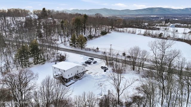 5562 New York 9g, Livingston, NY 12534