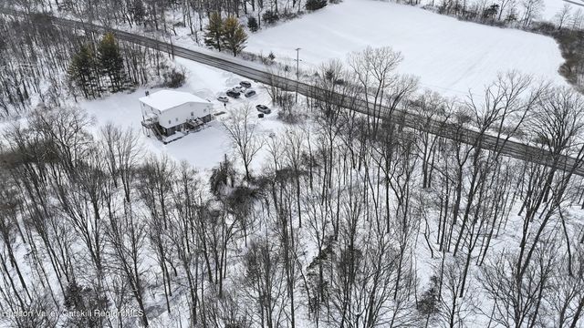 5562 New York 9g, Livingston, NY 12534