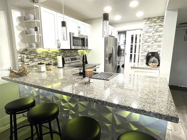 7920 N Colony Cir N 109, Tamarac, FL 33321