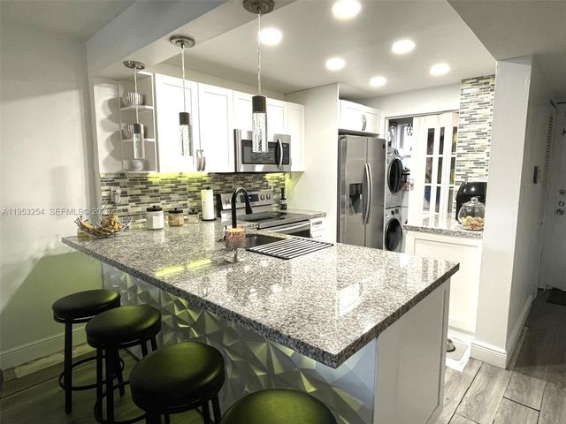 7920 N Colony Cir N 109, Tamarac, FL 33321