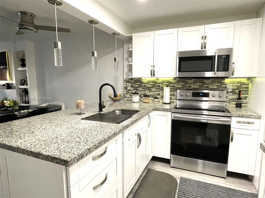 7920 N Colony Cir N 109, Tamarac, FL 33321