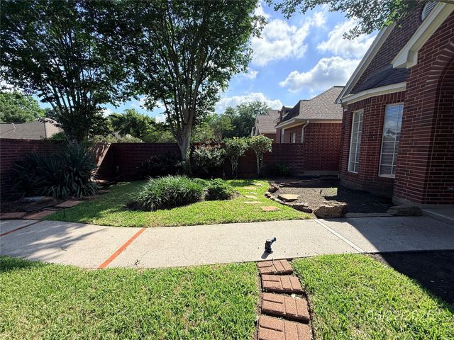 4627 Cashel Spring Drive, Houston, TX 77069