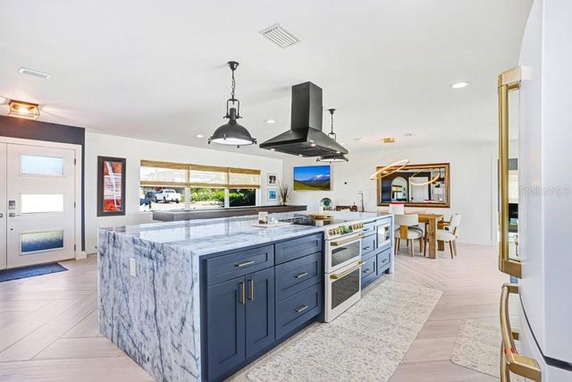 3926 VENETIAN WAY, Tampa, FL 33634