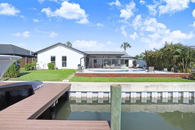 3926 VENETIAN WAY, Tampa, FL 33634