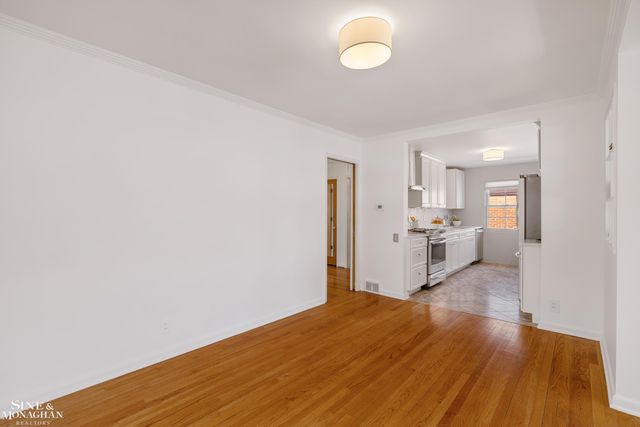 815 Harcourt Road, Grosse Pointe Park, MI 48230