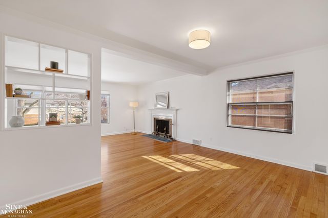 815 Harcourt Road, Grosse Pointe Park, MI 48230