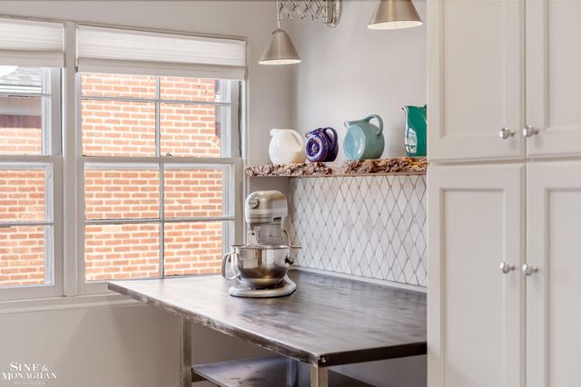 815 Harcourt Road, Grosse Pointe Park, MI 48230