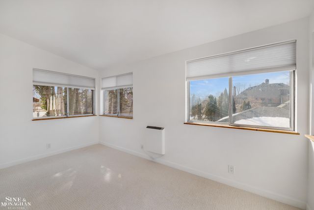 815 Harcourt Road, Grosse Pointe Park, MI 48230