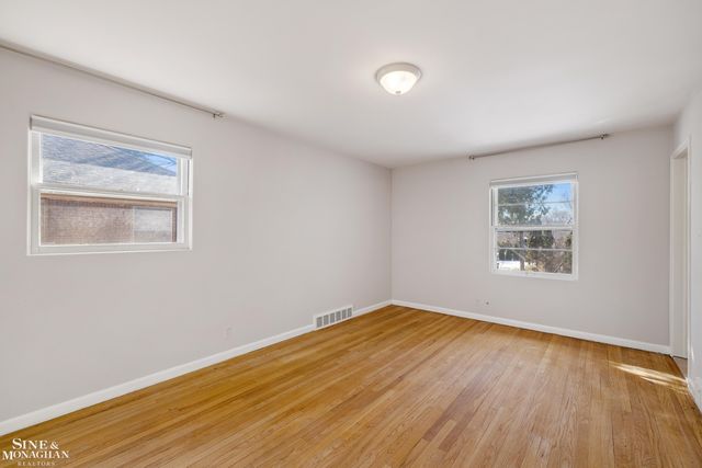 815 Harcourt Road, Grosse Pointe Park, MI 48230