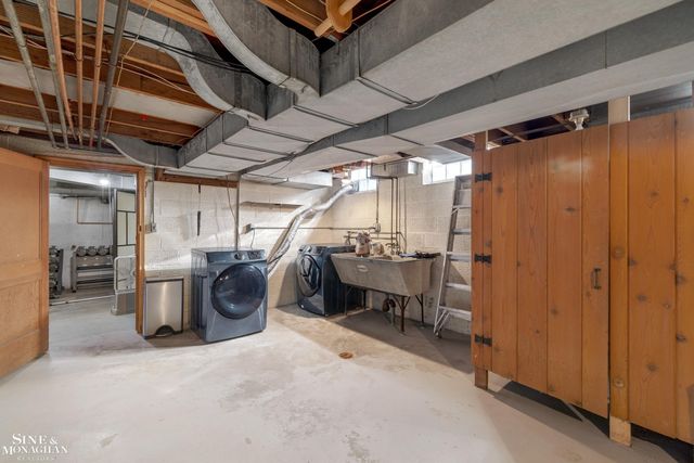 815 Harcourt Road, Grosse Pointe Park, MI 48230