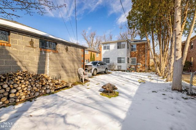 815 Harcourt Road, Grosse Pointe Park, MI 48230