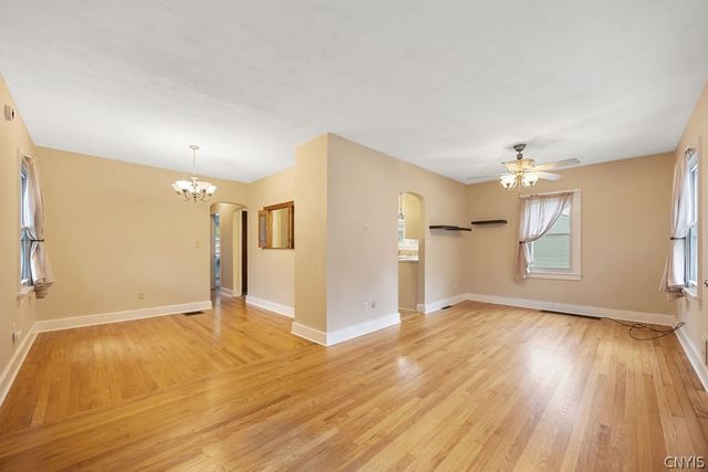 606 Boston Road, Salina, NY 13211