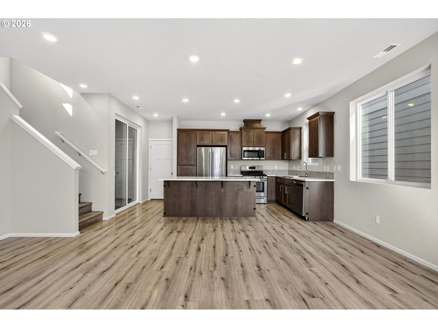 1939 Nw KENT St, Mc Minnville, OR 97128