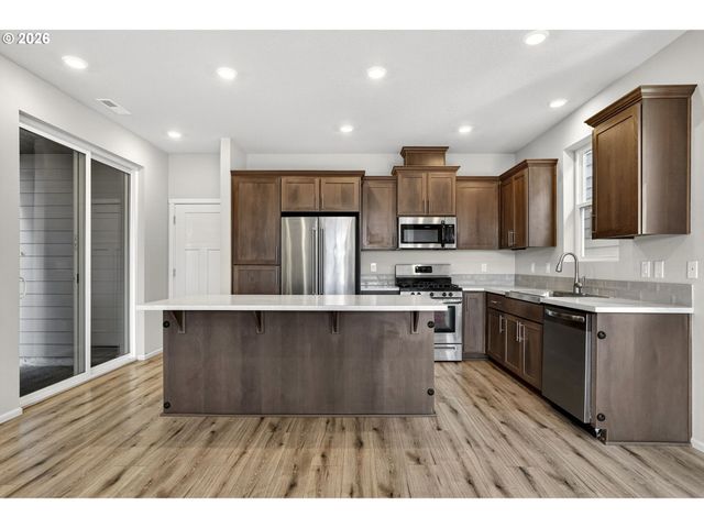 1939 Nw KENT St, Mc Minnville, OR 97128