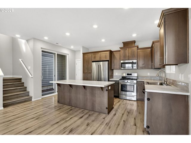 1939 Nw KENT St, Mc Minnville, OR 97128