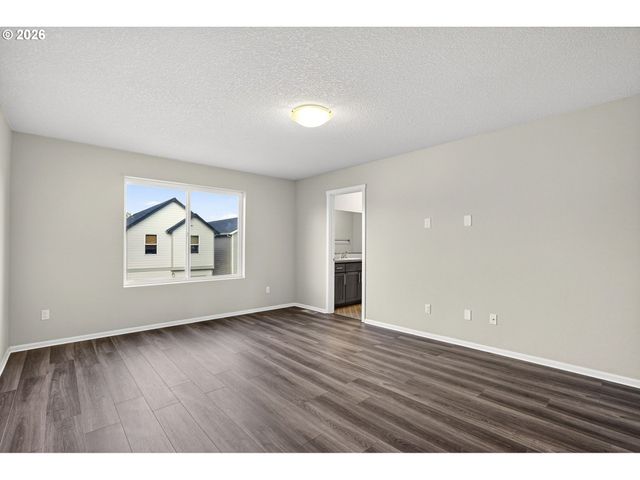 1939 Nw KENT St, Mc Minnville, OR 97128