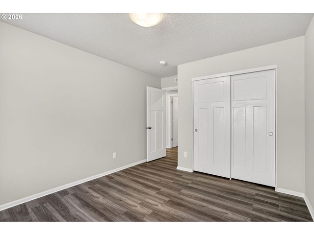 1939 Nw KENT St, Mc Minnville, OR 97128