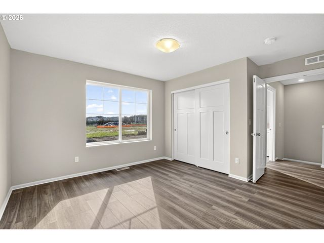 1939 Nw KENT St, Mc Minnville, OR 97128