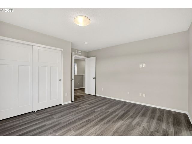 1939 Nw KENT St, Mc Minnville, OR 97128