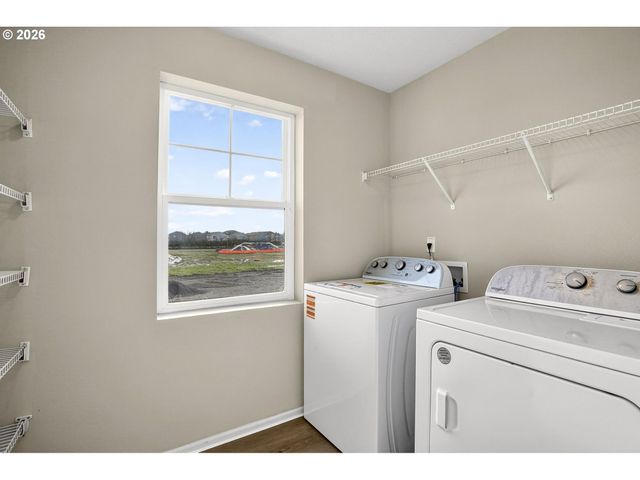 1939 Nw KENT St, Mc Minnville, OR 97128