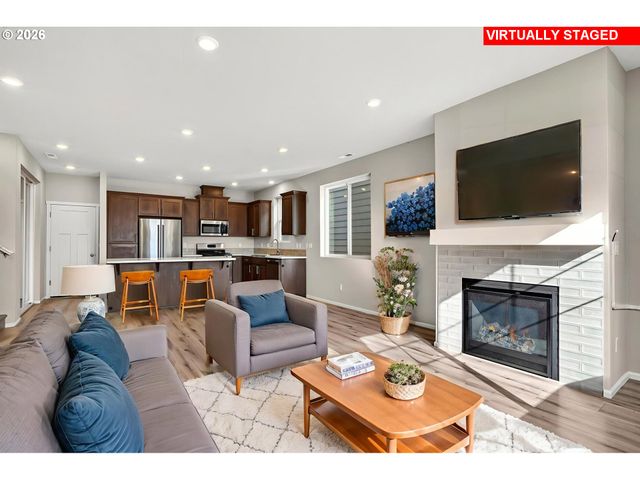 1939 Nw KENT St, Mc Minnville, OR 97128