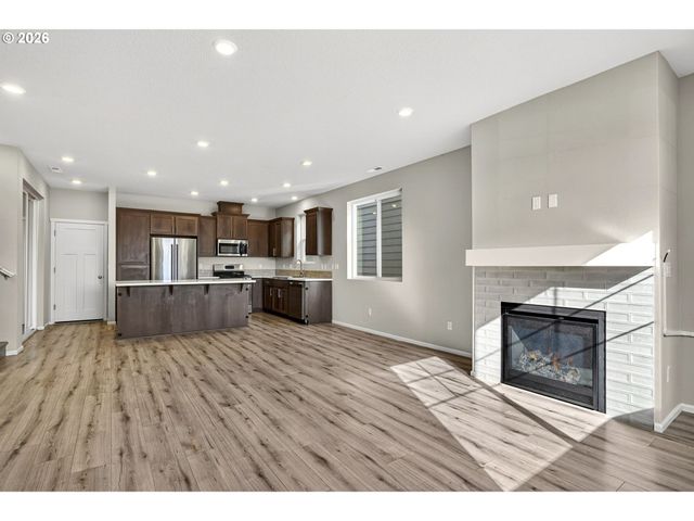 1939 Nw KENT St, Mc Minnville, OR 97128