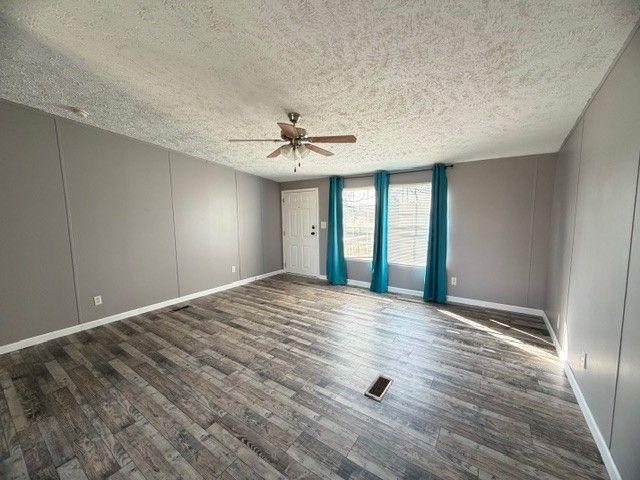 4816 Old Salem Lexie Rd, Belvidere, TN 37306