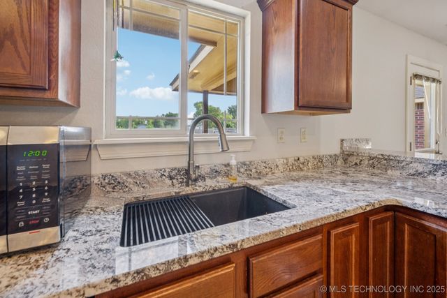 112 W 60th Place S, Muskogee, OK 74401