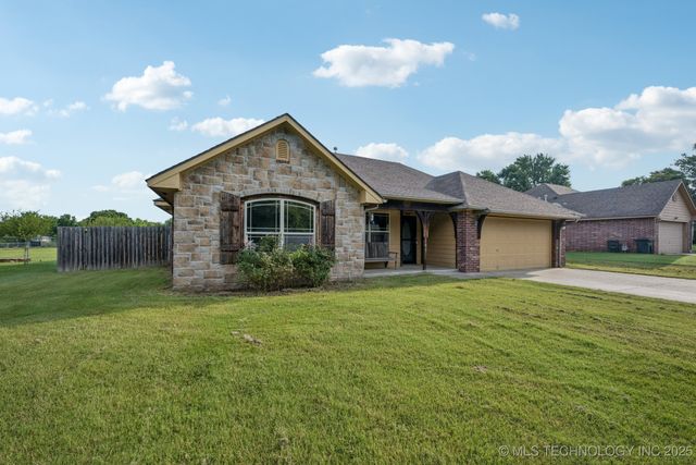 112 W 60th Place S, Muskogee, OK 74401
