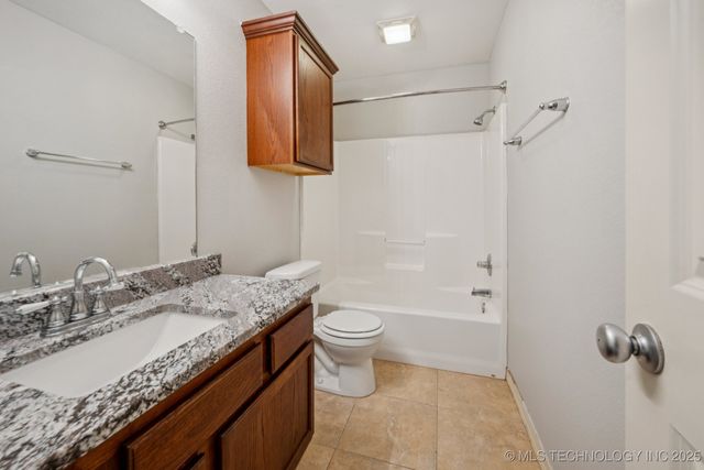 112 W 60th Place S, Muskogee, OK 74401