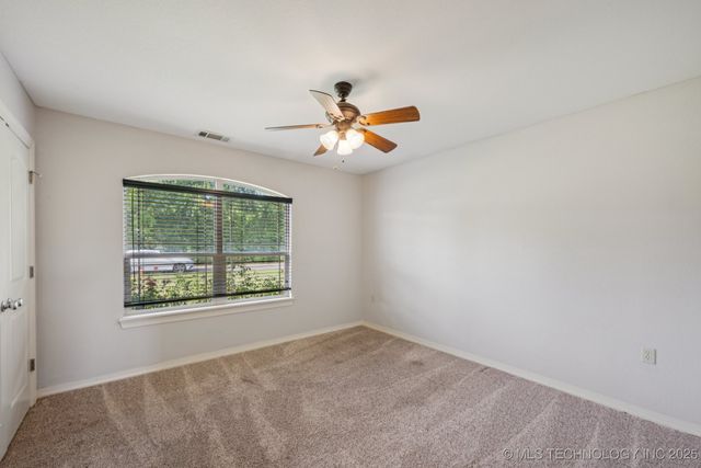 112 W 60th Place S, Muskogee, OK 74401