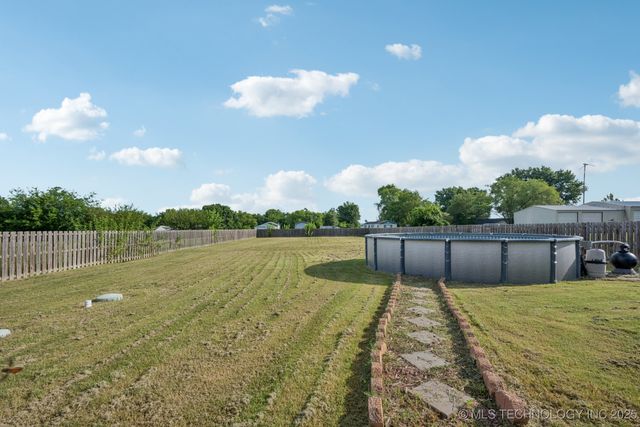 112 W 60th Place S, Muskogee, OK 74401