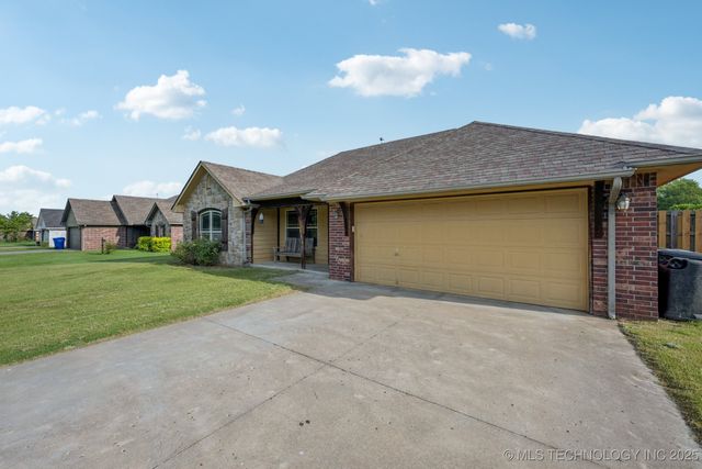 112 W 60th Place S, Muskogee, OK 74401