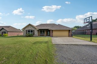 112 W 60th Place S, Muskogee, OK 74401