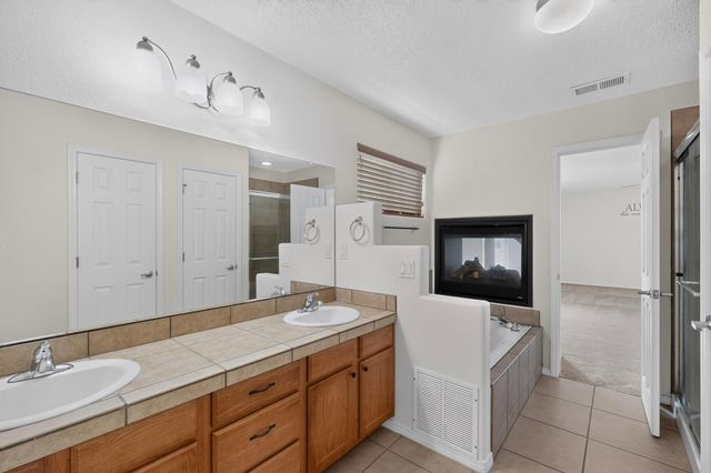 1919 Cam Fella Street SE, Albuquerque, NM 87123