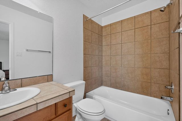 1919 Cam Fella Street SE, Albuquerque, NM 87123