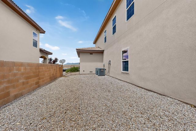 1919 Cam Fella Street SE, Albuquerque, NM 87123