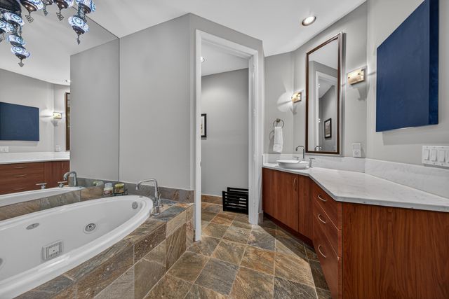 2609 NE 14th Avenue 113, Wilton Manors, FL 33334