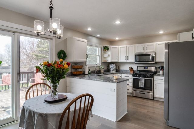 7070 Jamaica Lane, Portage, MI 49002