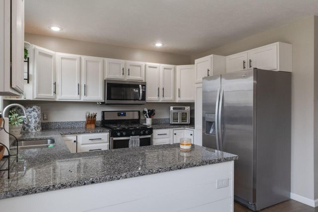 7070 Jamaica Lane, Portage, MI 49002