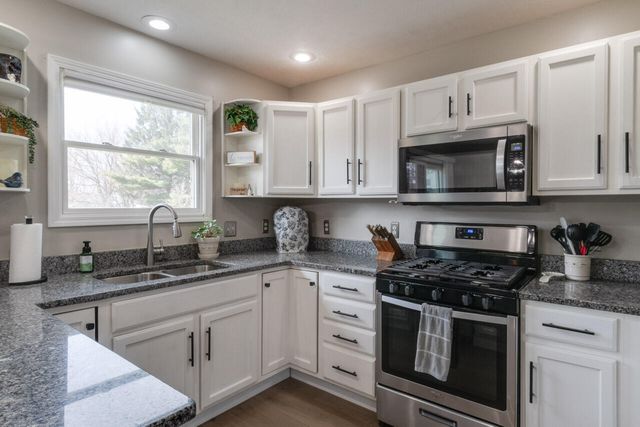 7070 Jamaica Lane, Portage, MI 49002