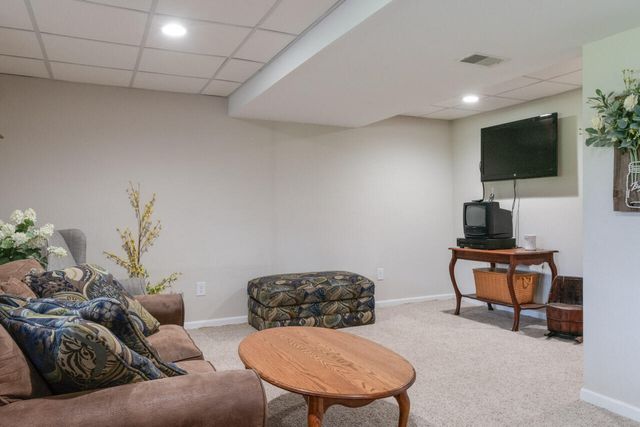 7070 Jamaica Lane, Portage, MI 49002